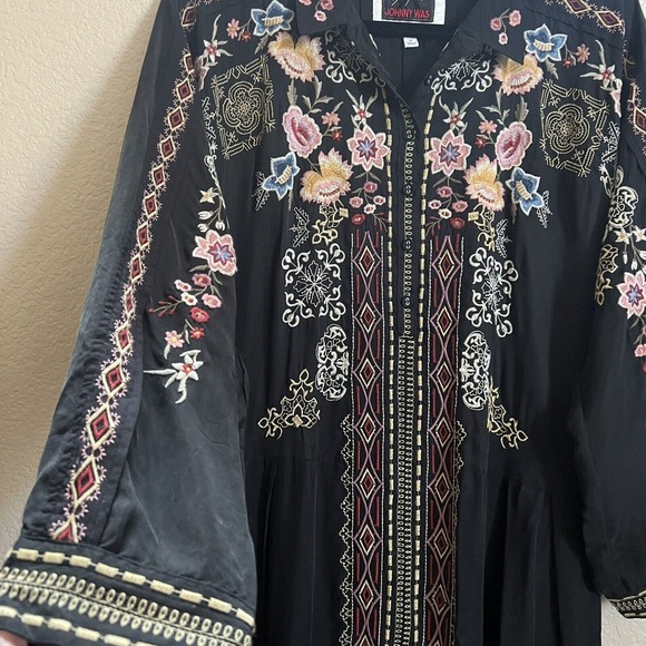Johnny Was NWOT Sz 1X Fairlie Midi Dress Long Slv Embroidered Boho Black Belted - Picture 6 of 10